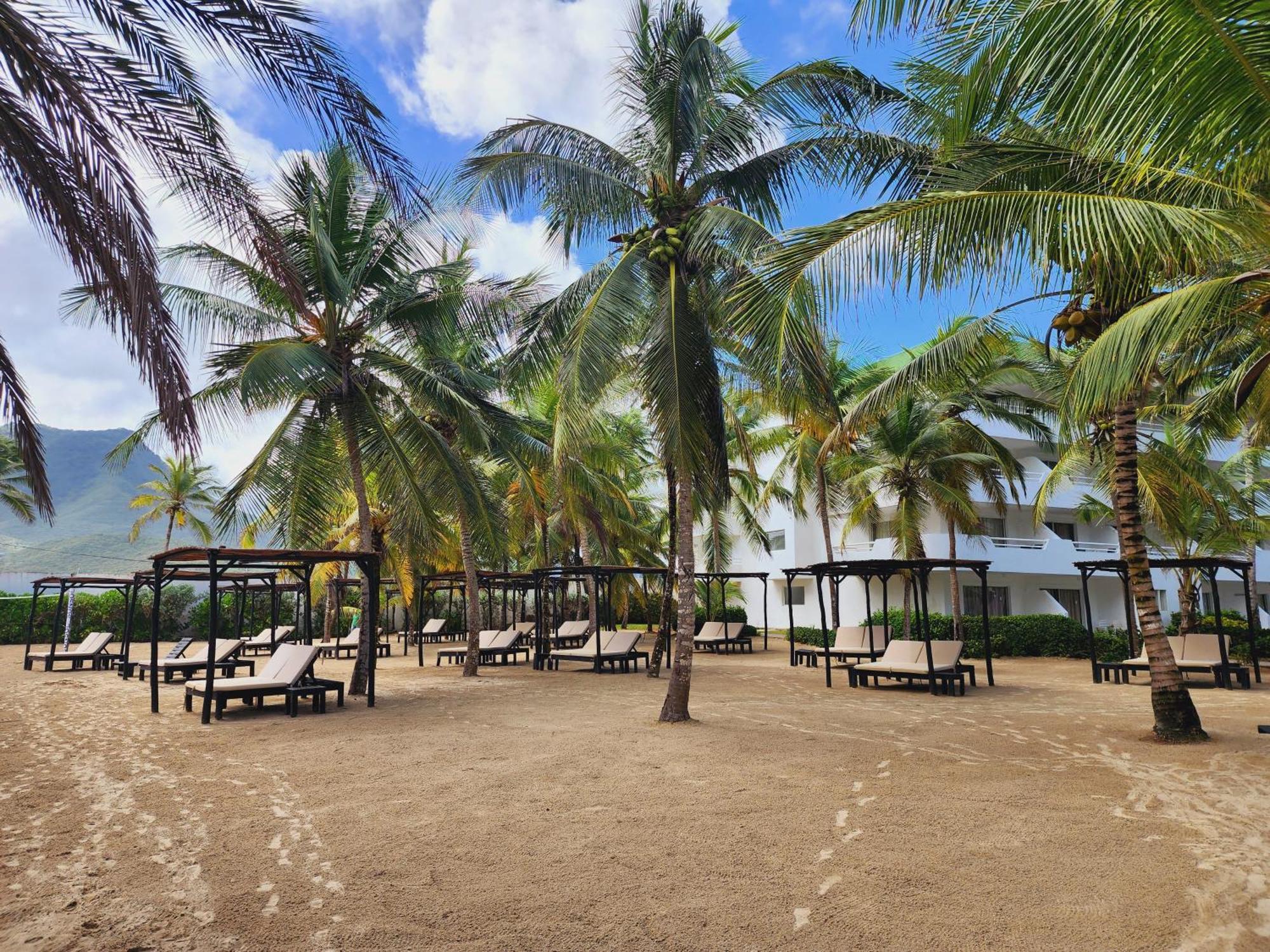Отель Sunsol Isla Caribe Эль-Кардон Экстерьер фото