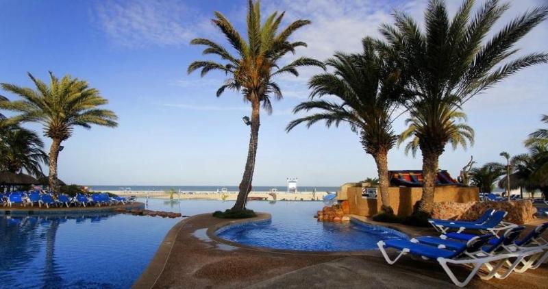 Отель Sunsol Isla Caribe Эль-Кардон Экстерьер фото